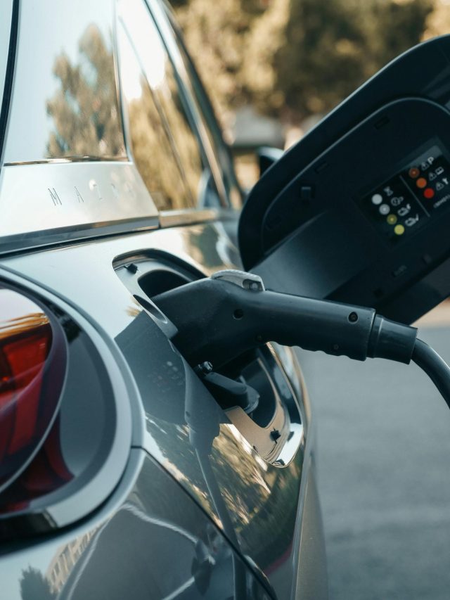 The Future is Electric: Discover the Benefits of EVs